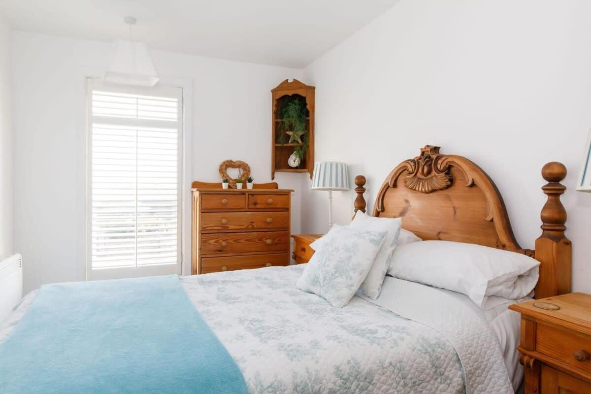 Ferienwohnung Two Bed Seafront Escape In East Wittering Exterior foto