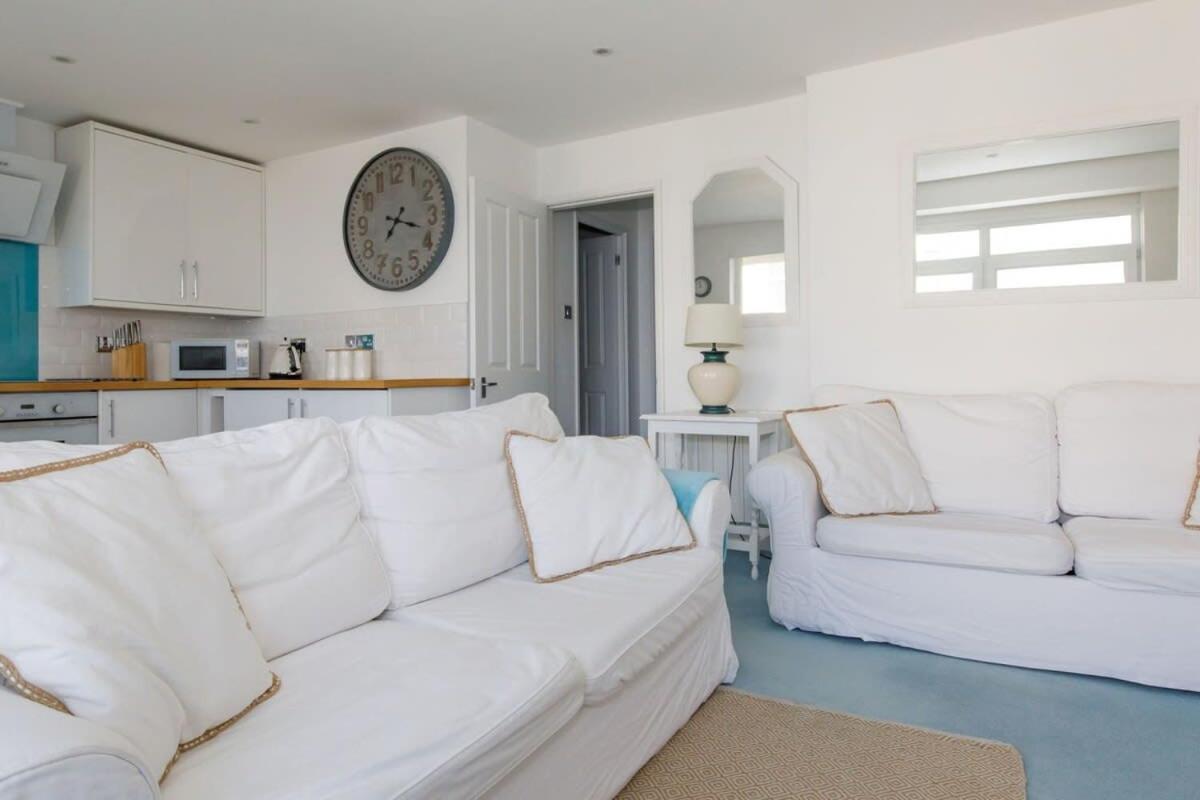 Ferienwohnung Two Bed Seafront Escape In East Wittering Exterior foto