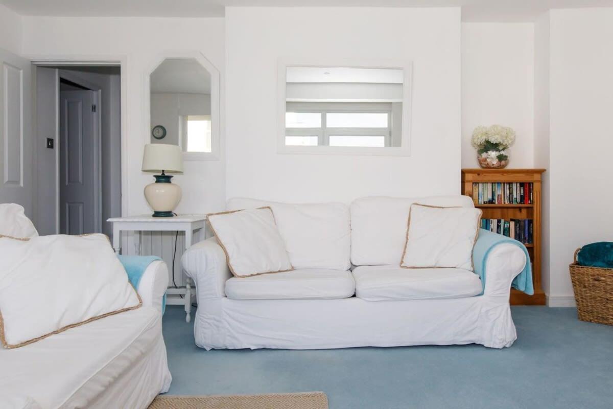 Ferienwohnung Two Bed Seafront Escape In East Wittering Exterior foto