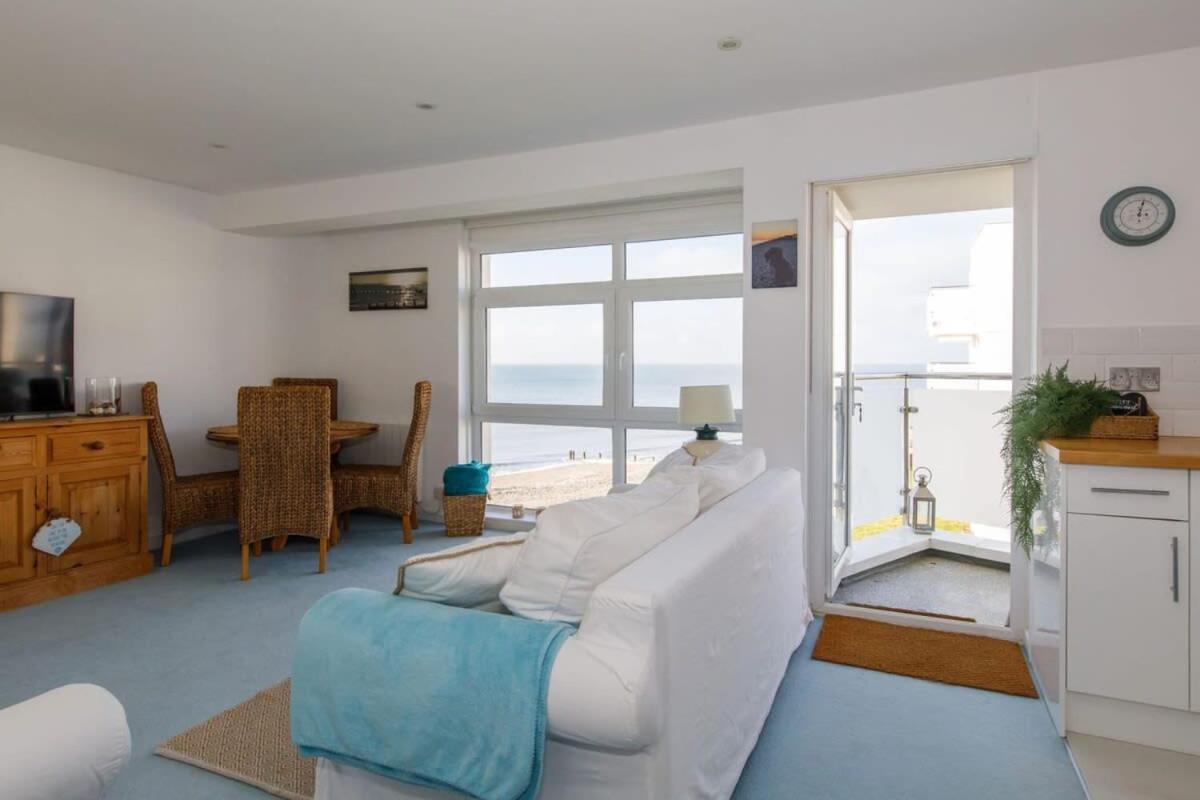 Ferienwohnung Two Bed Seafront Escape In East Wittering Exterior foto