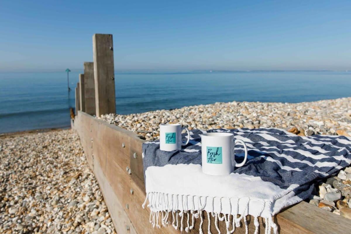 Ferienwohnung Two Bed Seafront Escape In East Wittering Exterior foto