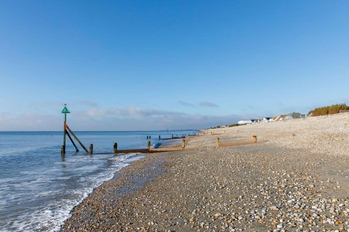 Ferienwohnung Two Bed Seafront Escape In East Wittering Exterior foto